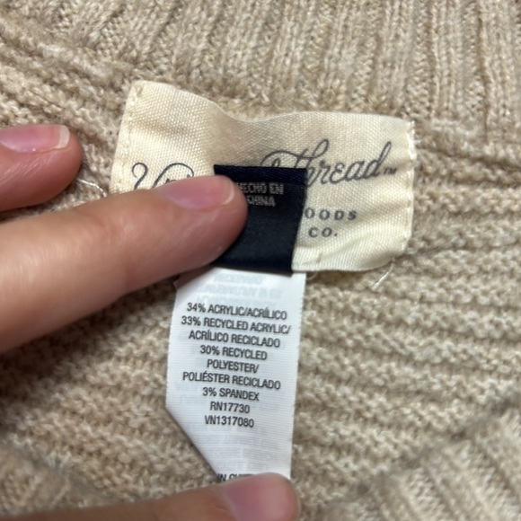 Sleeveless‎ poncho type top - Picture 5 of 7